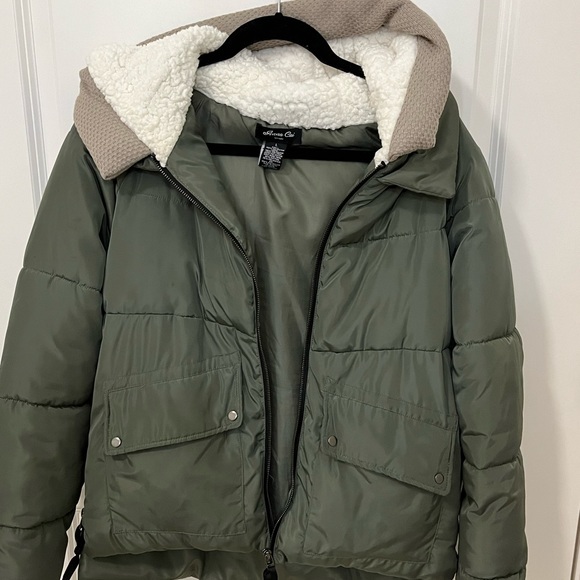 Olive Green Puffer Jacket - Picture 3 of 3